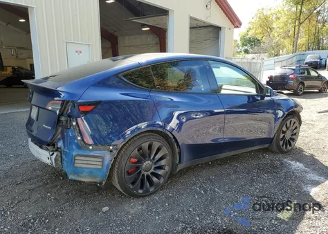 2023 Tesla Model Y z USA, uszkodzony, nr VIN 7SAYGDEF1PF600317